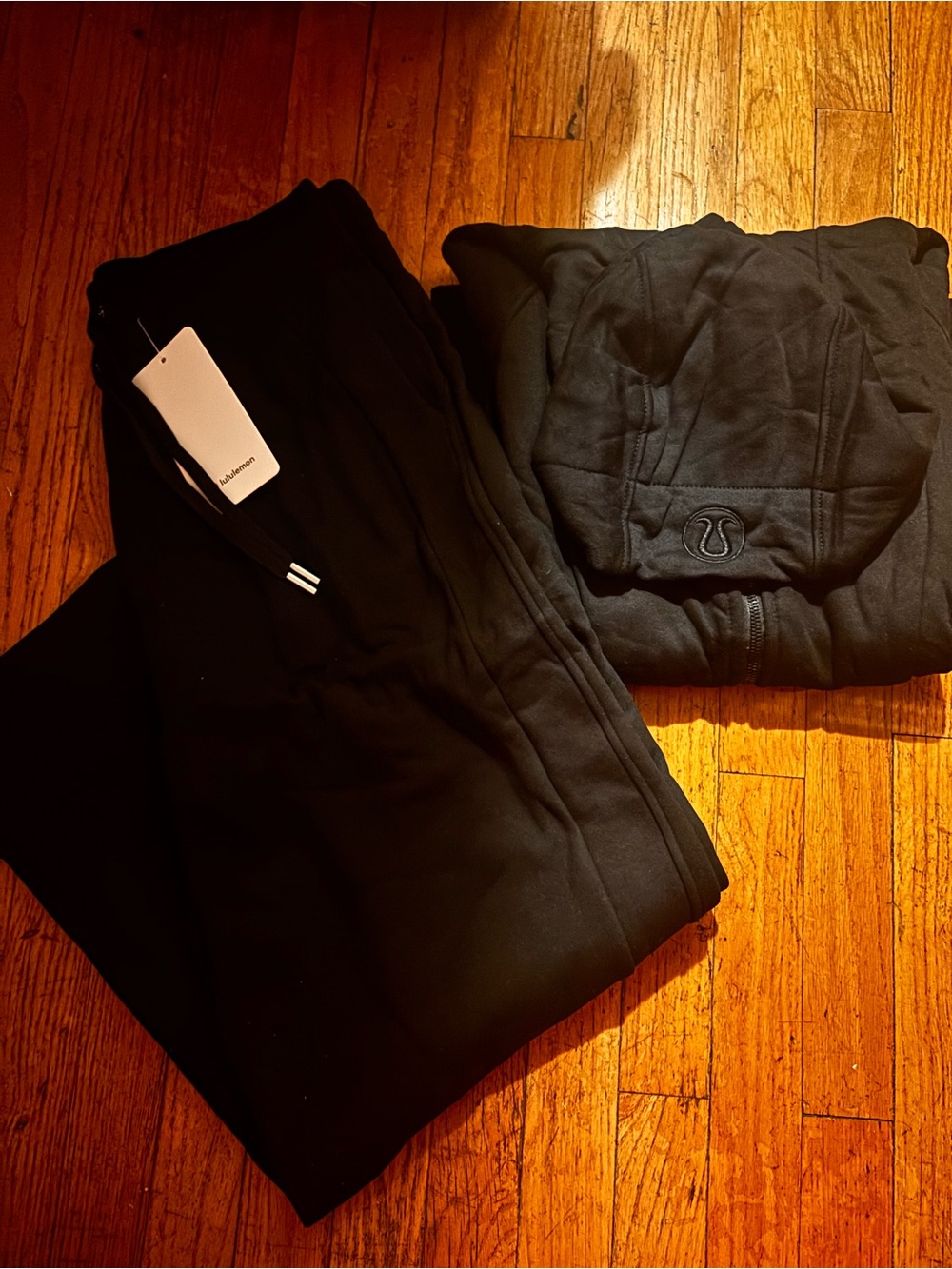 lululemon Womens Black Athletic Scuba Set